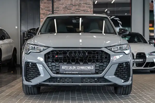 Audi RS Q3 view 5