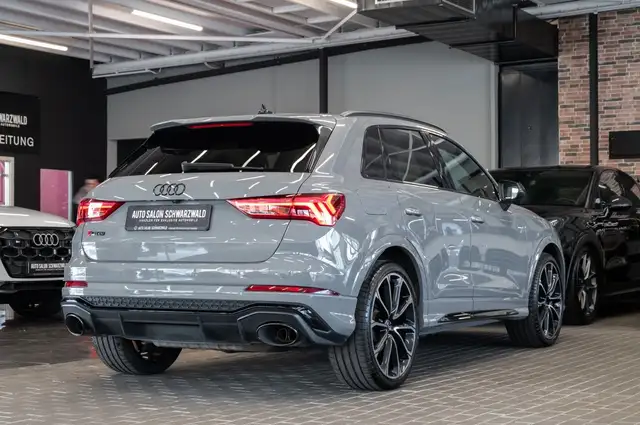 Audi RS Q3 view 7
