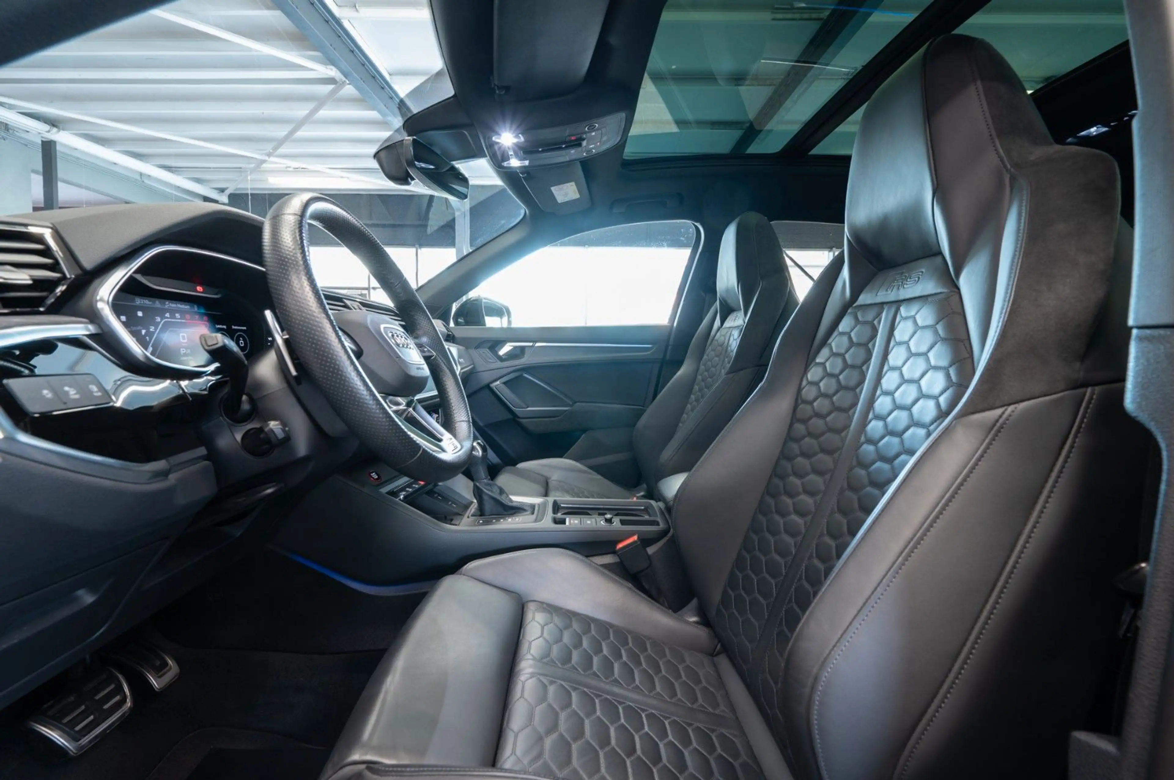 Audi RS Q3 2.5 TFSI quatt|RS-AGA|RS-SITZE|B&O|280KM/H — photo 12