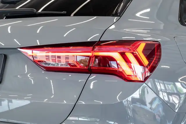 Audi RS Q3 view 8