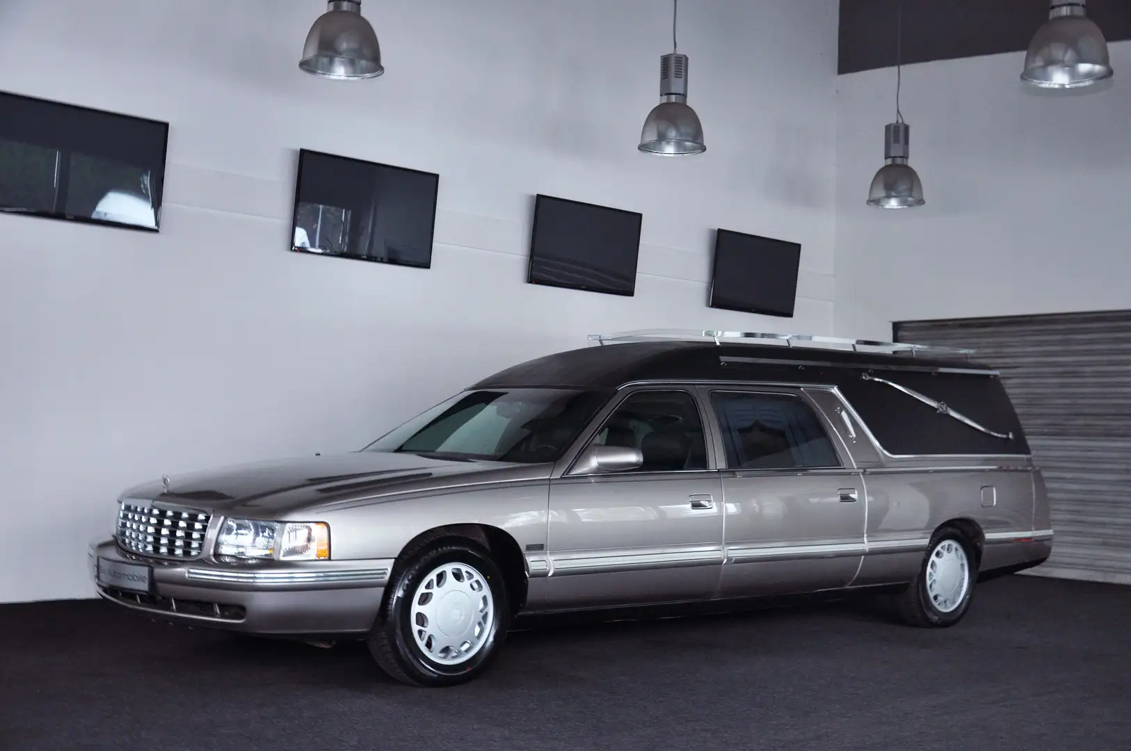 Cadillac Deville V8 ! Leichenwagen ! Erst 066.071 km ! Grau - 1