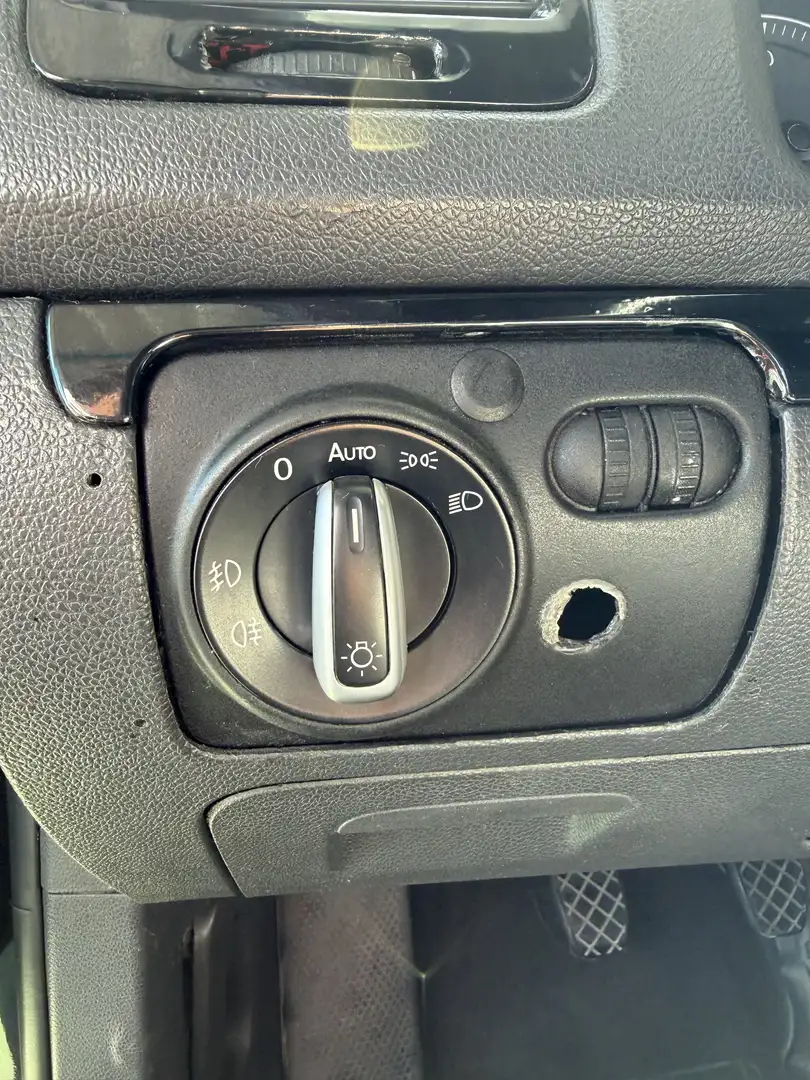 Volkswagen Golf 1.9TDI Highline - 2