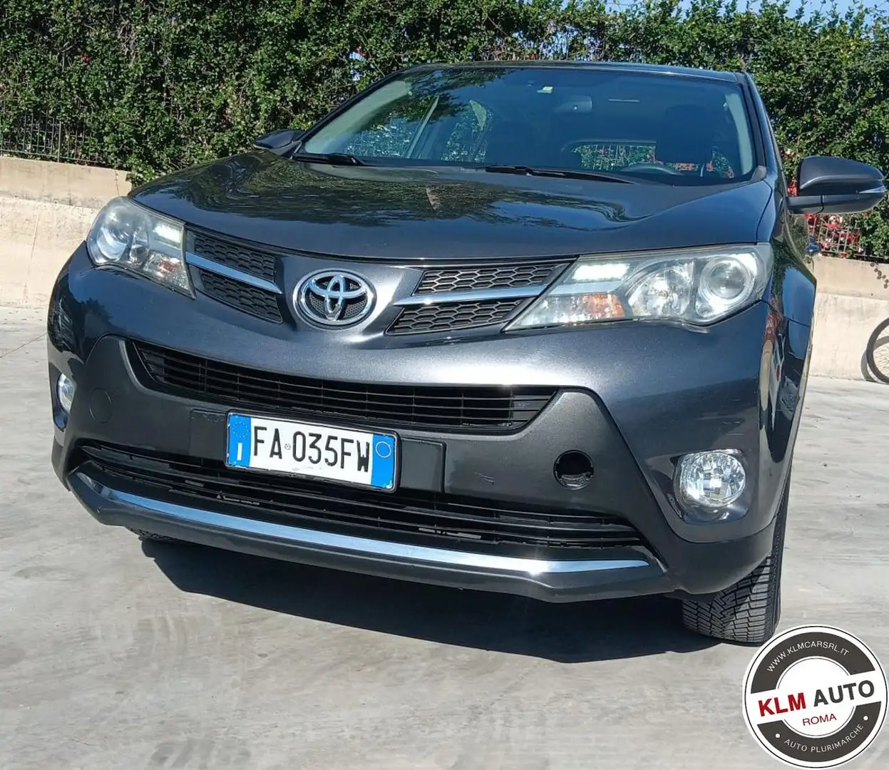 Toyota RAV 4 MY23 RAV4 2.0 D-4D Style White edition siva - 2