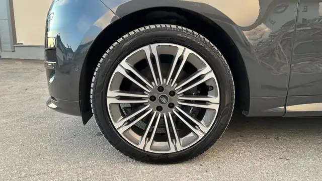 Land Rover Range Rover Sport Dynamic SE Hybrid Ansicht 13