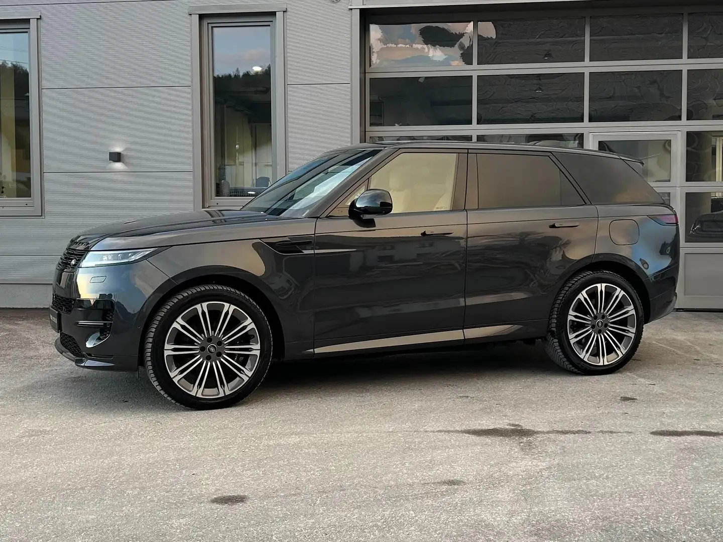 Land Rover Range Rover Sport Dynamic SE Hybrid Grau - 2