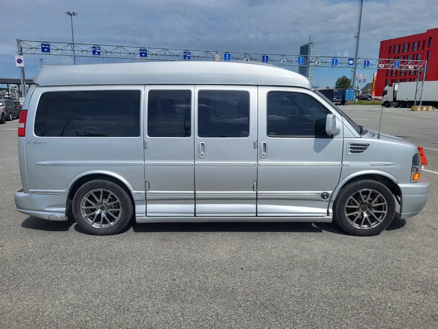 GMC Savana 5,3l V8 Explorer Limited SE AWD/ 4X4 - 1