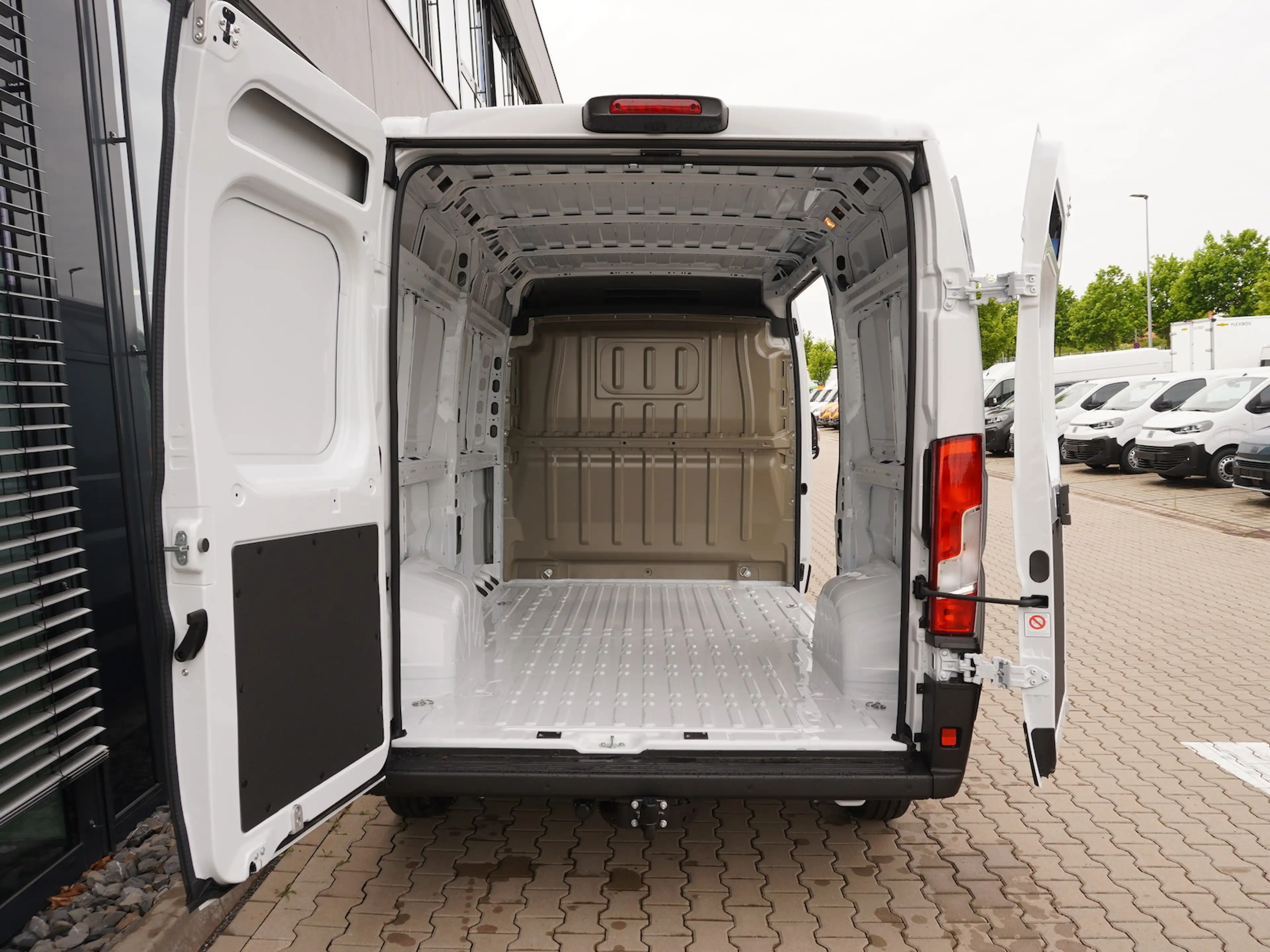 Fiat Ducato Maxi 35 L2H2 180 / 10-Zoll Navi — photo 5