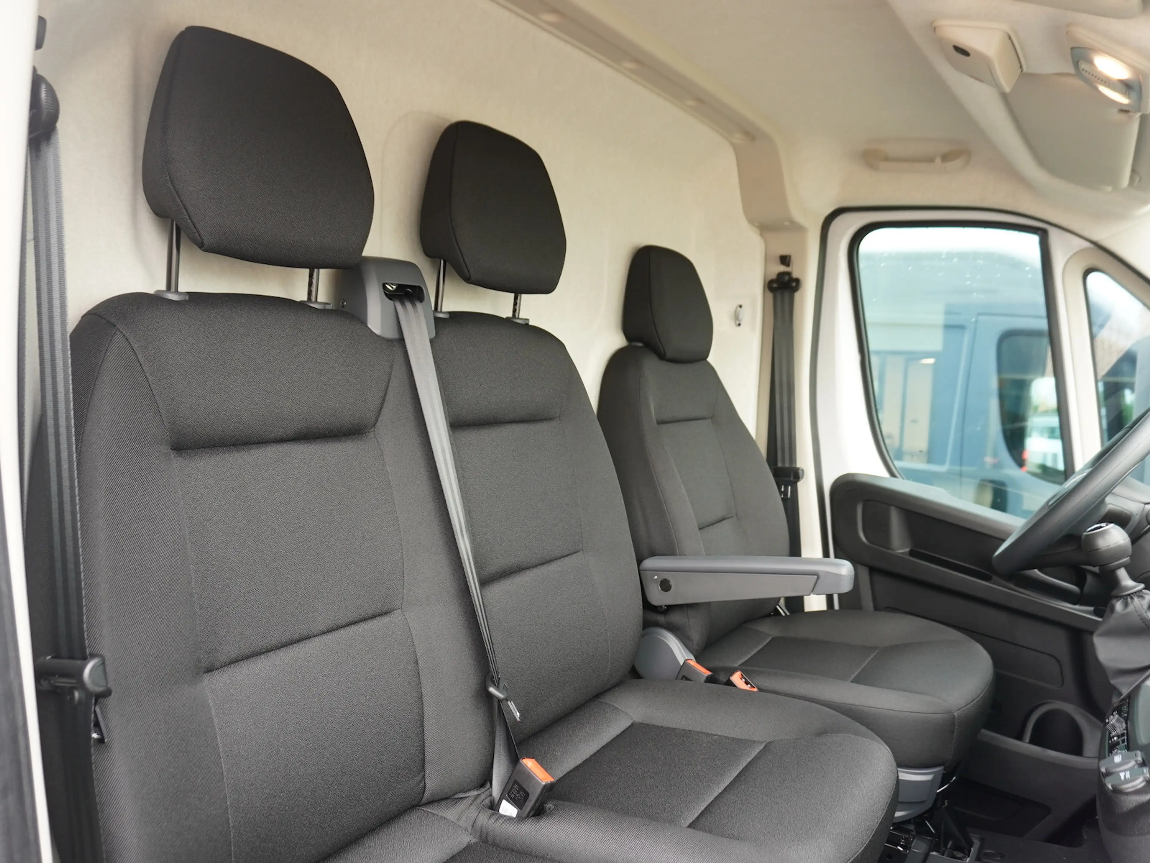 Fiat Ducato Maxi 35 L2H2 180 / 10-Zoll Navi — photo 11
