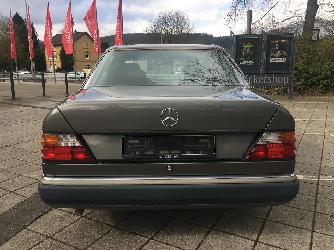 Mercedes-Benz E 230 Sportline, foto 4