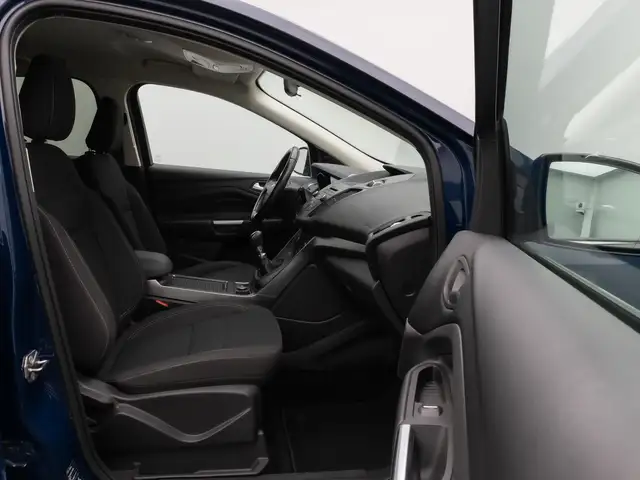 Ford Kuga view 22