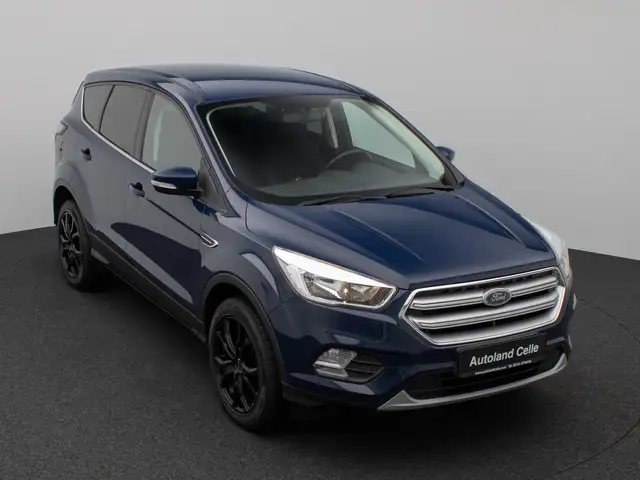 Ford Kuga view 3