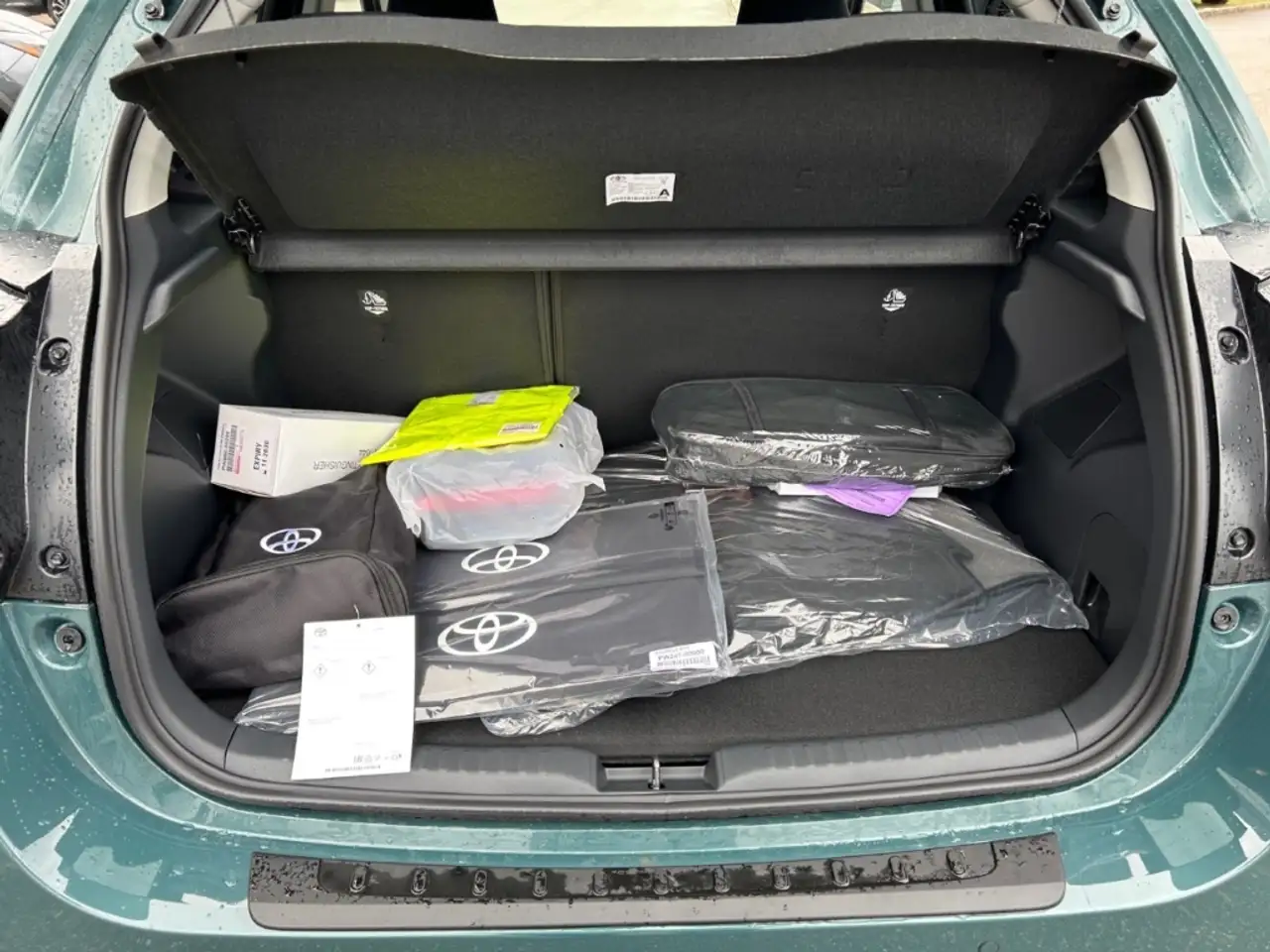 Toyota Yaris Hybrid 1,5L Teamplayer Safety + Comfort Paket 12