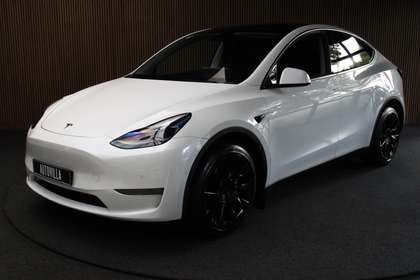 Tesla Model Y Long Range Dual Motor AWD 514pk Afn. trekhaak Navi