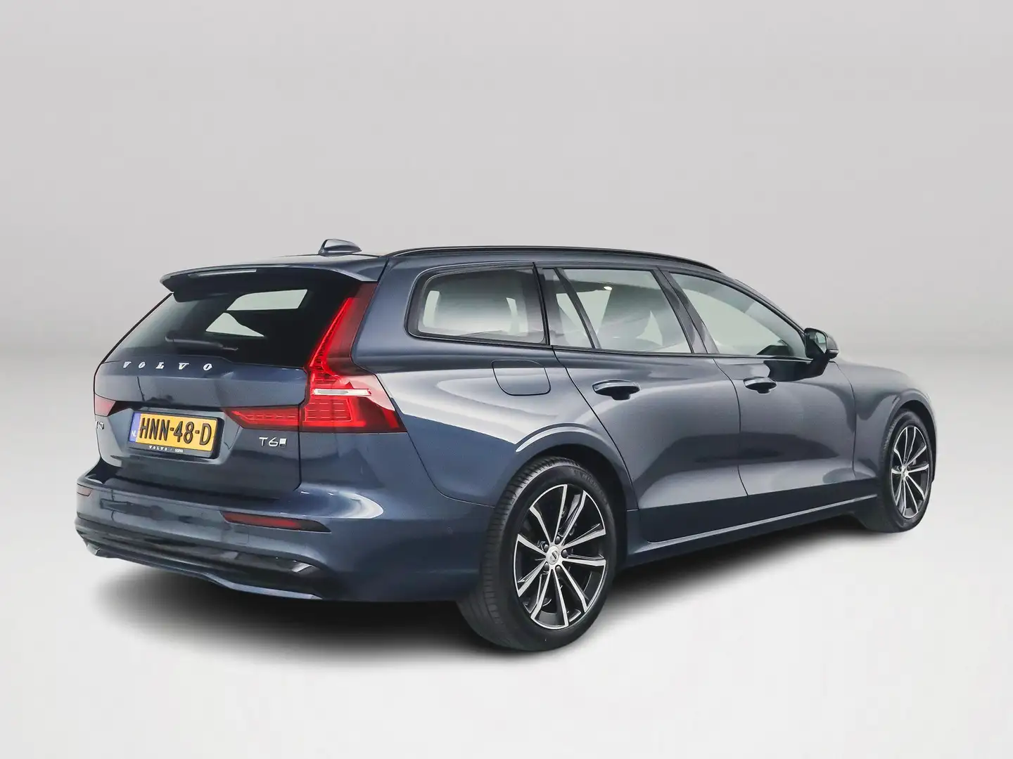 Volvo V60 T6 Plug-in hybrid AWD Plus Dark | 360° camera | Ha Blauw - 2