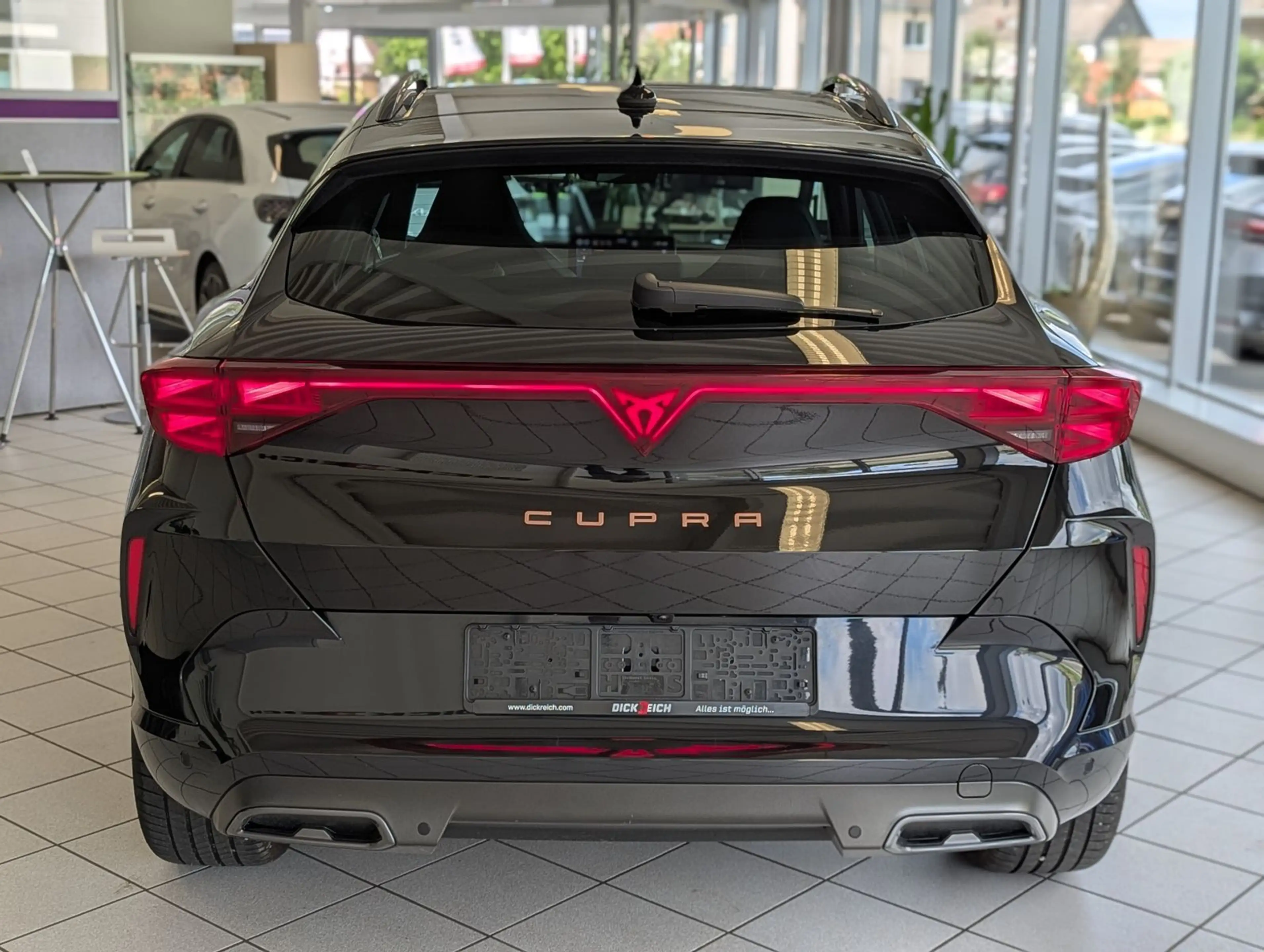 CUPRA Formentor 2.0 TDI Pano Sennh. DCC Matrix AHK 19" — photo 6