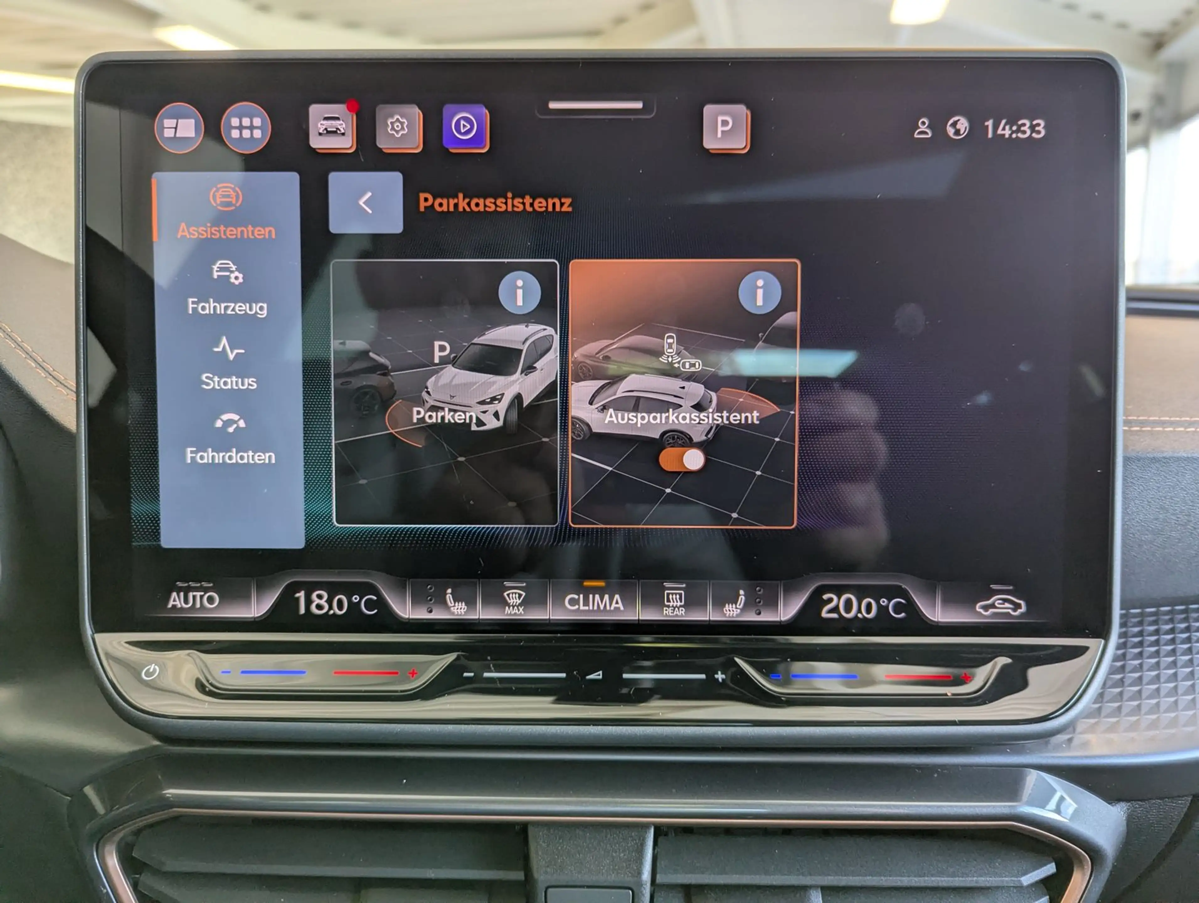 CUPRA Formentor 2.0 TDI Pano Sennh. DCC Matrix AHK 19" — photo 35