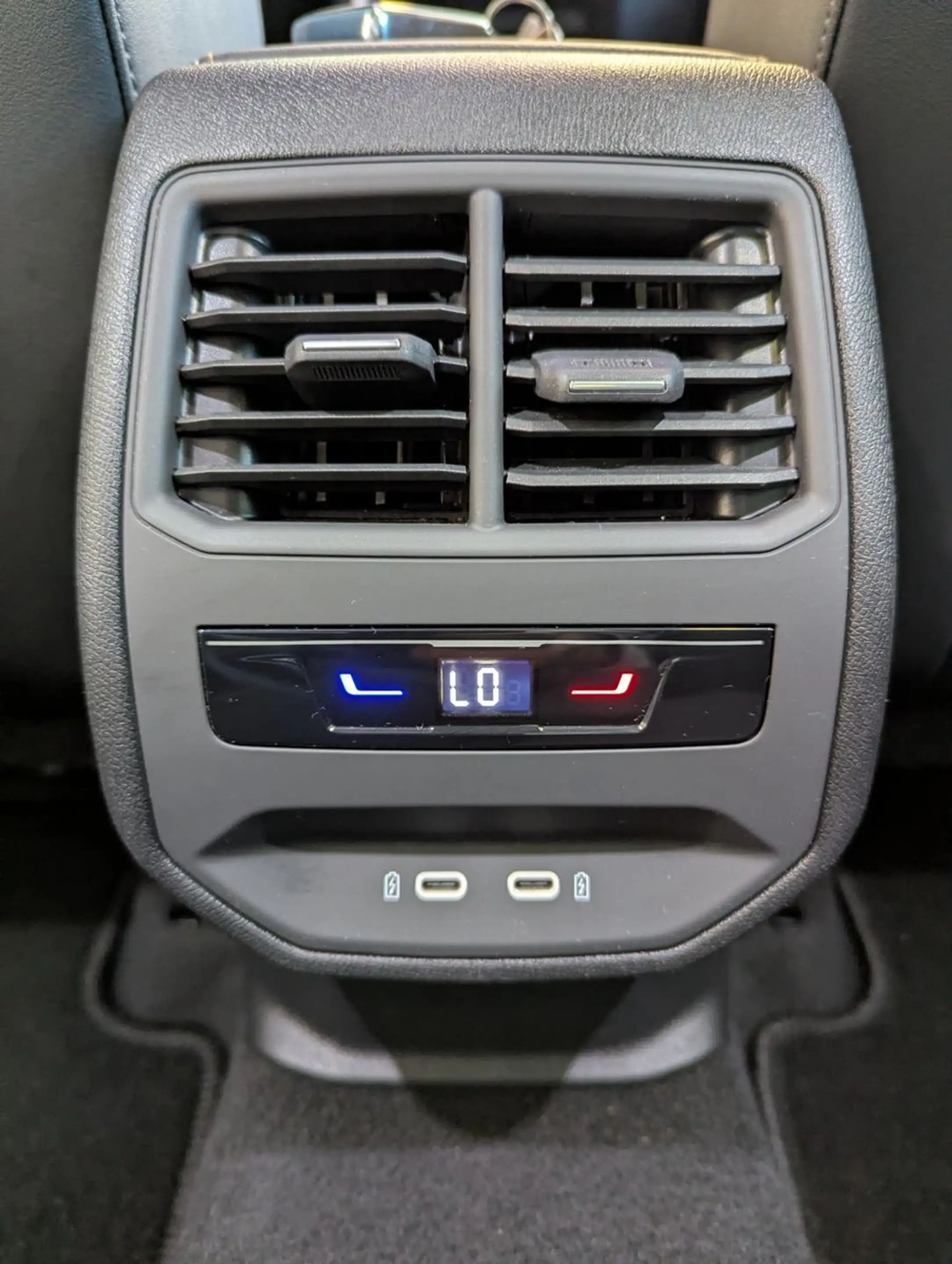 CUPRA Formentor 2.0 TDI Pano Sennh. DCC Matrix AHK 19" — photo 30