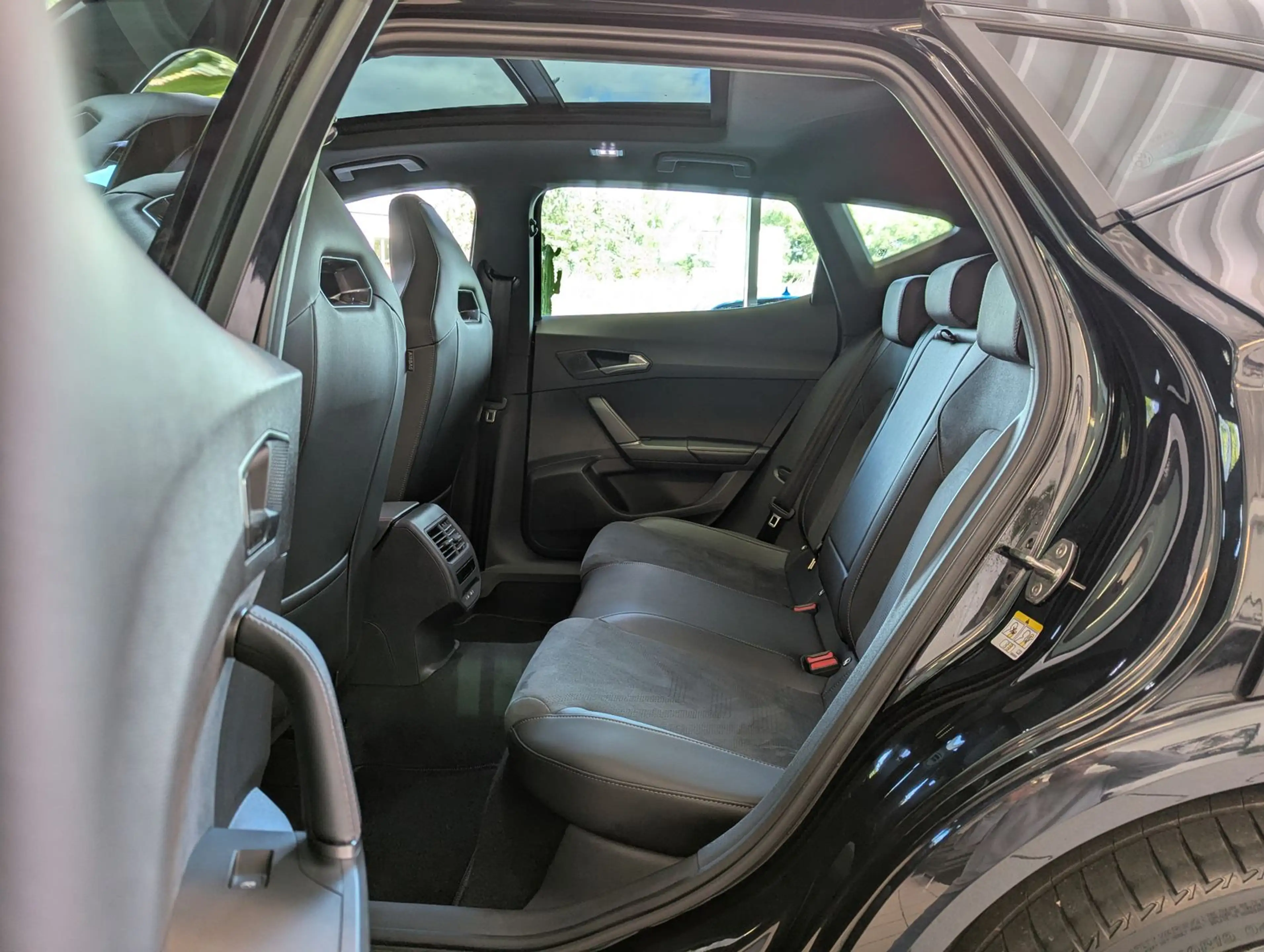 CUPRA Formentor 2.0 TDI Pano Sennh. DCC Matrix AHK 19" — photo 15