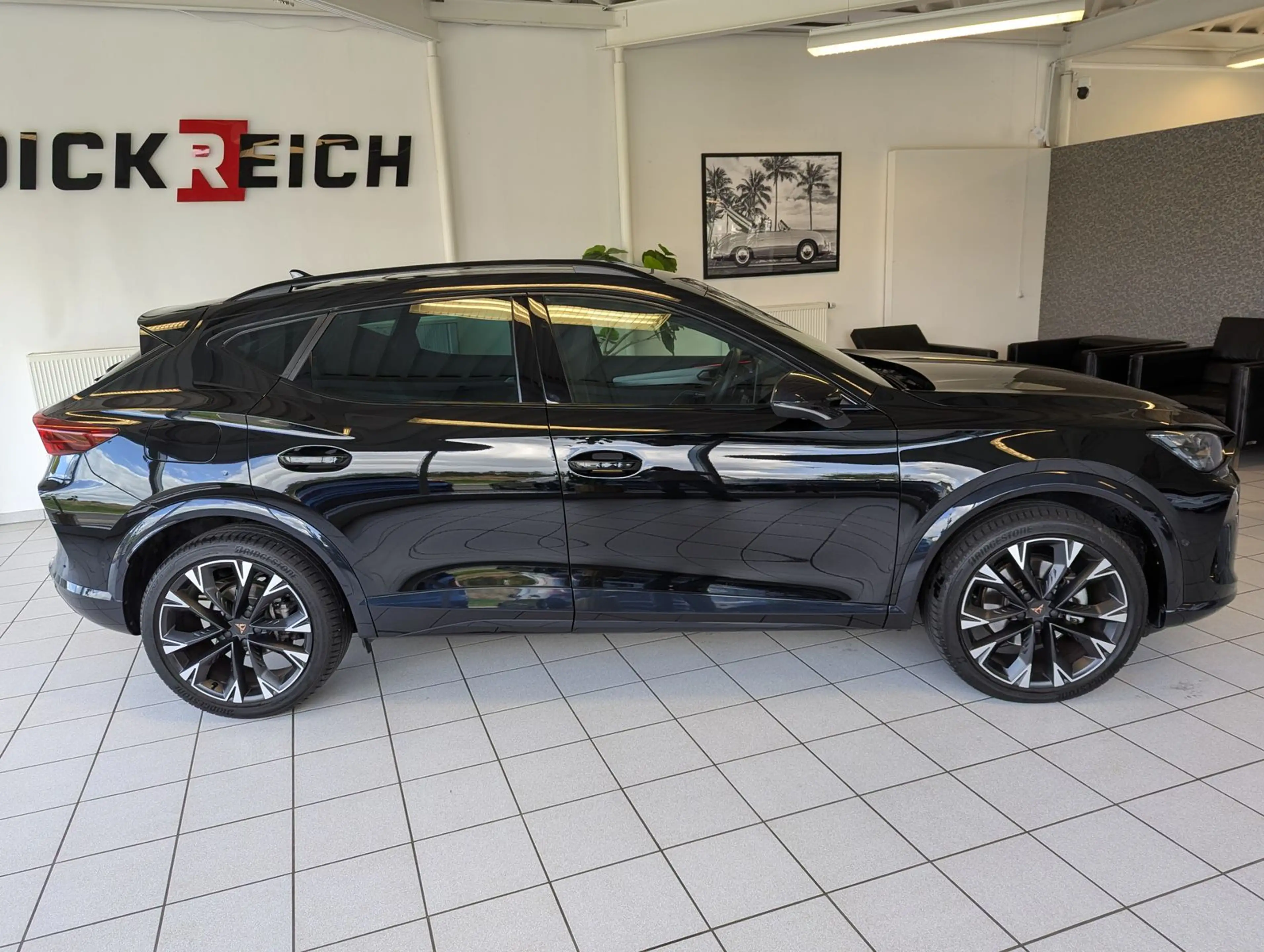 CUPRA Formentor 2.0 TDI Pano Sennh. DCC Matrix AHK 19" — photo 8