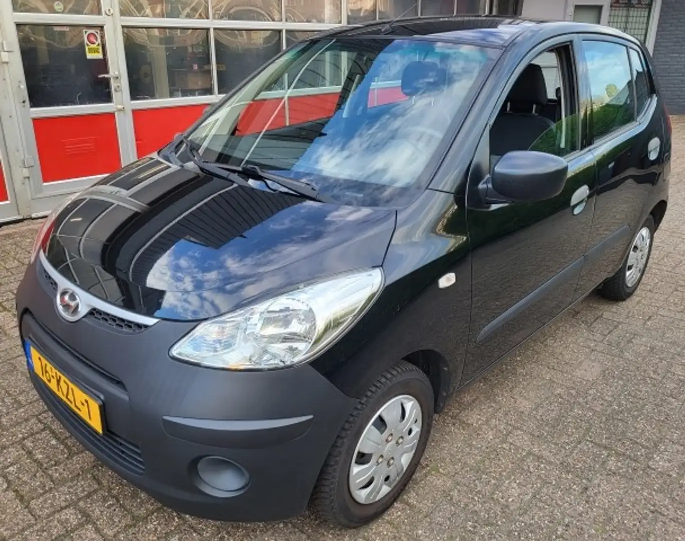 Hyundai i10 1.1 Pure Zwart - 2