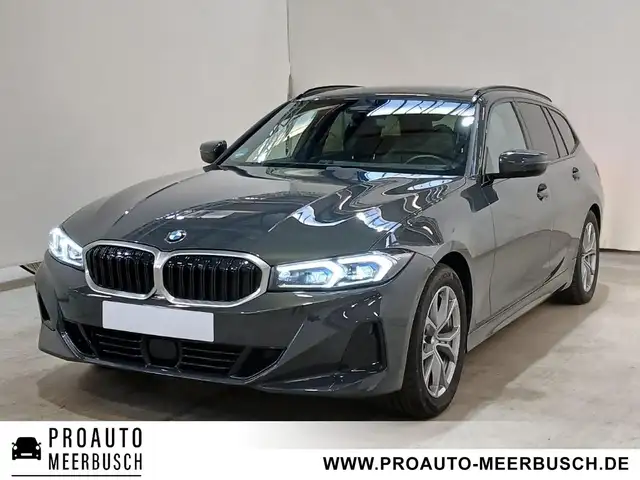 Bmw 320 d xDrive Touring AHK/MMRY/HEADUP/STNDHZNG/PANO