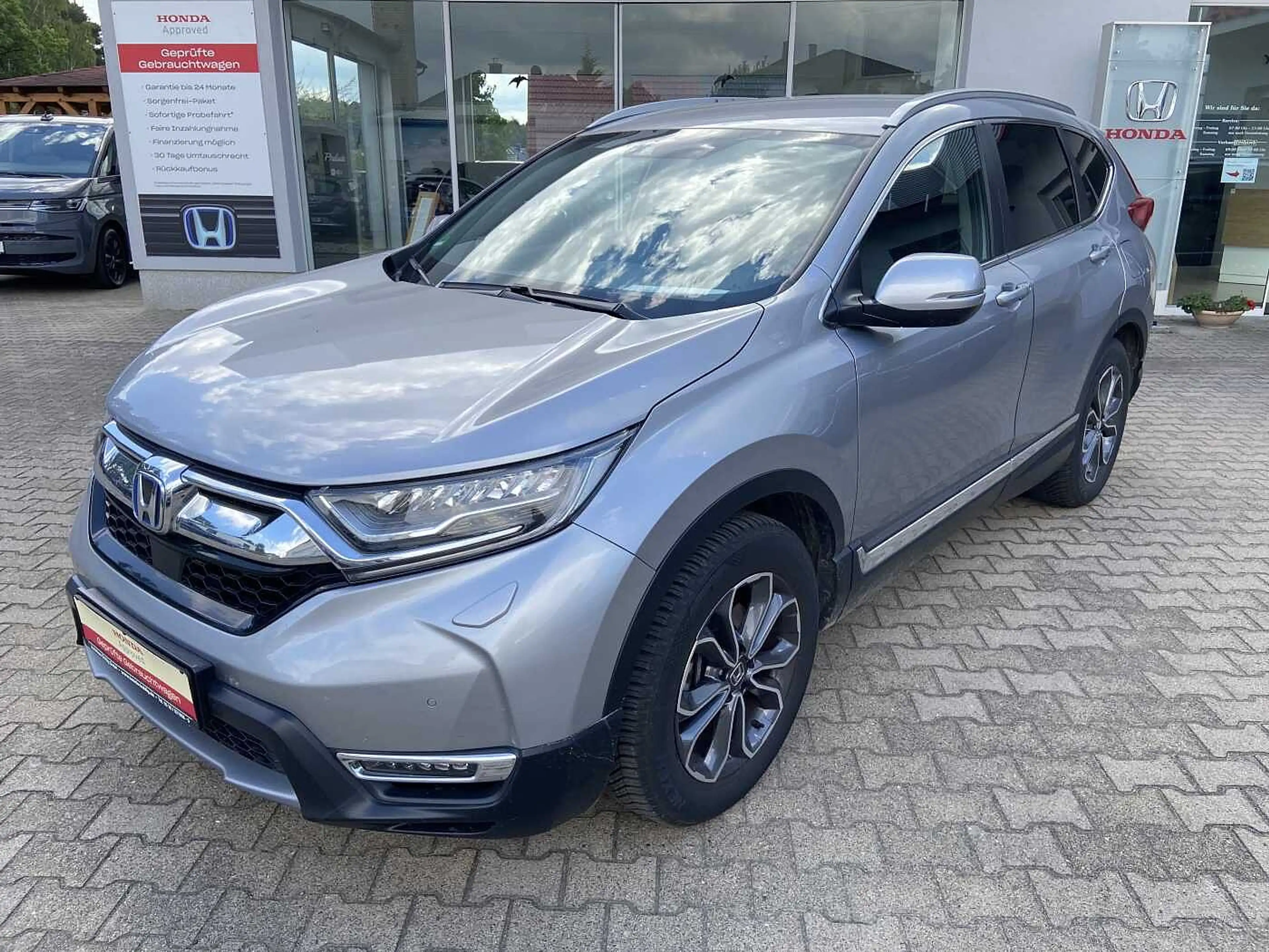 Honda CR-V e:HEV 2.0 i-MMD Hybrid 2WD Lifestyle — photo 2
