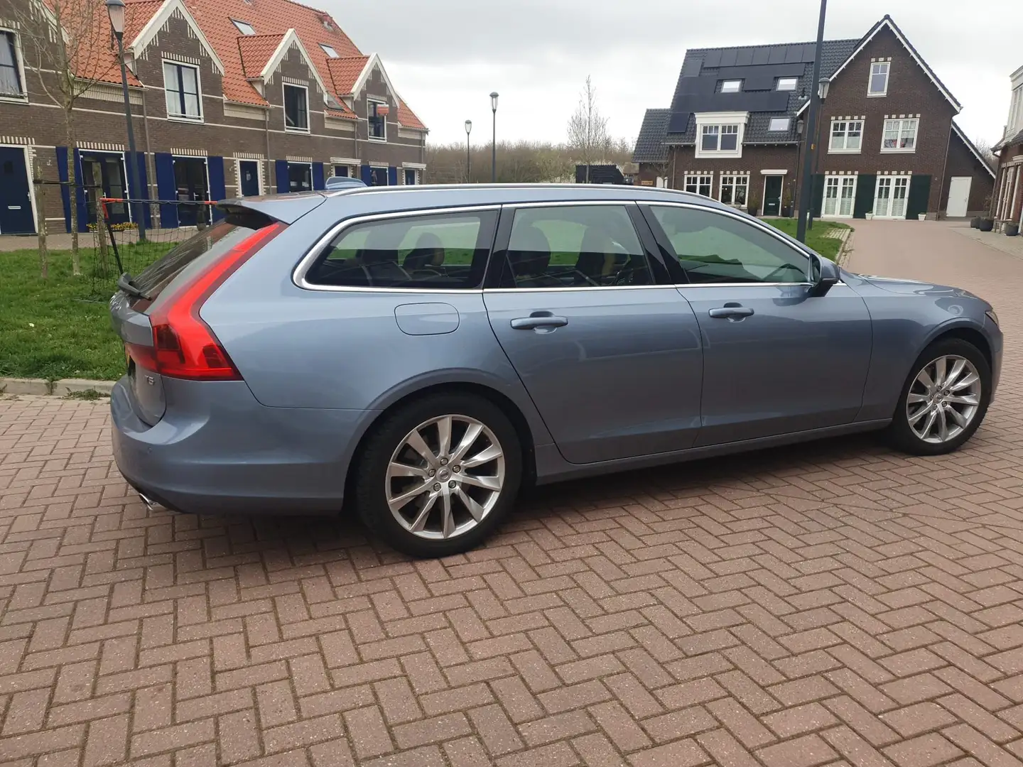 Volvo V90 V90 2.0 T5 Momentum - 1