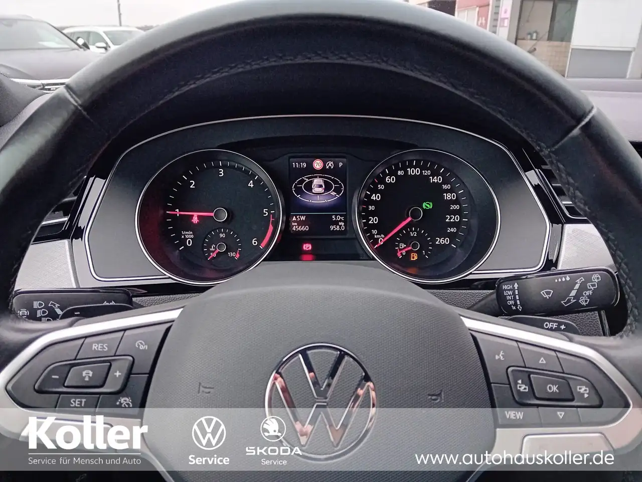 Volkswagen Passat Passat Variant 2.0 TDI DSG Business AHK Navi CAM 15