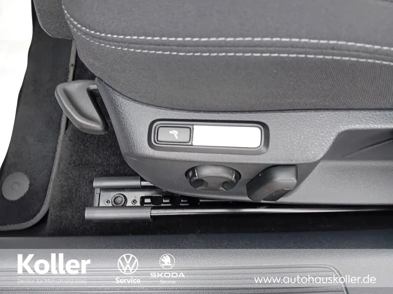 Volkswagen Passat Passat Variant 2.0 TDI DSG Business AHK Navi CAM 13