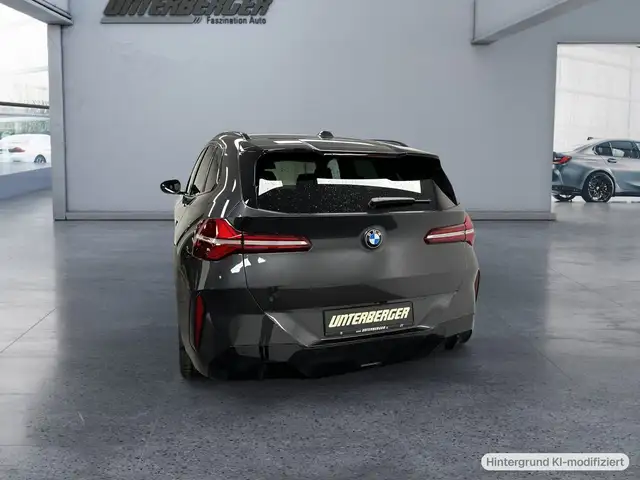 BMW X3 view 12