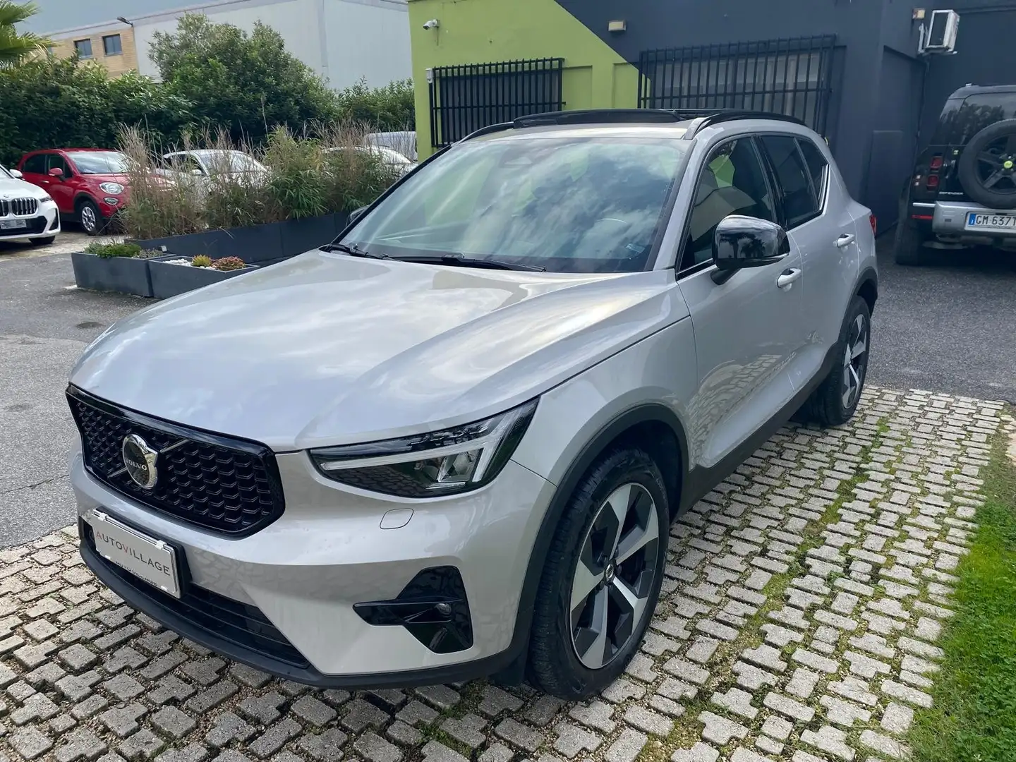 Volvo XC40 XC40 2.0 b4 Ultimate Dark auto Argento - 1