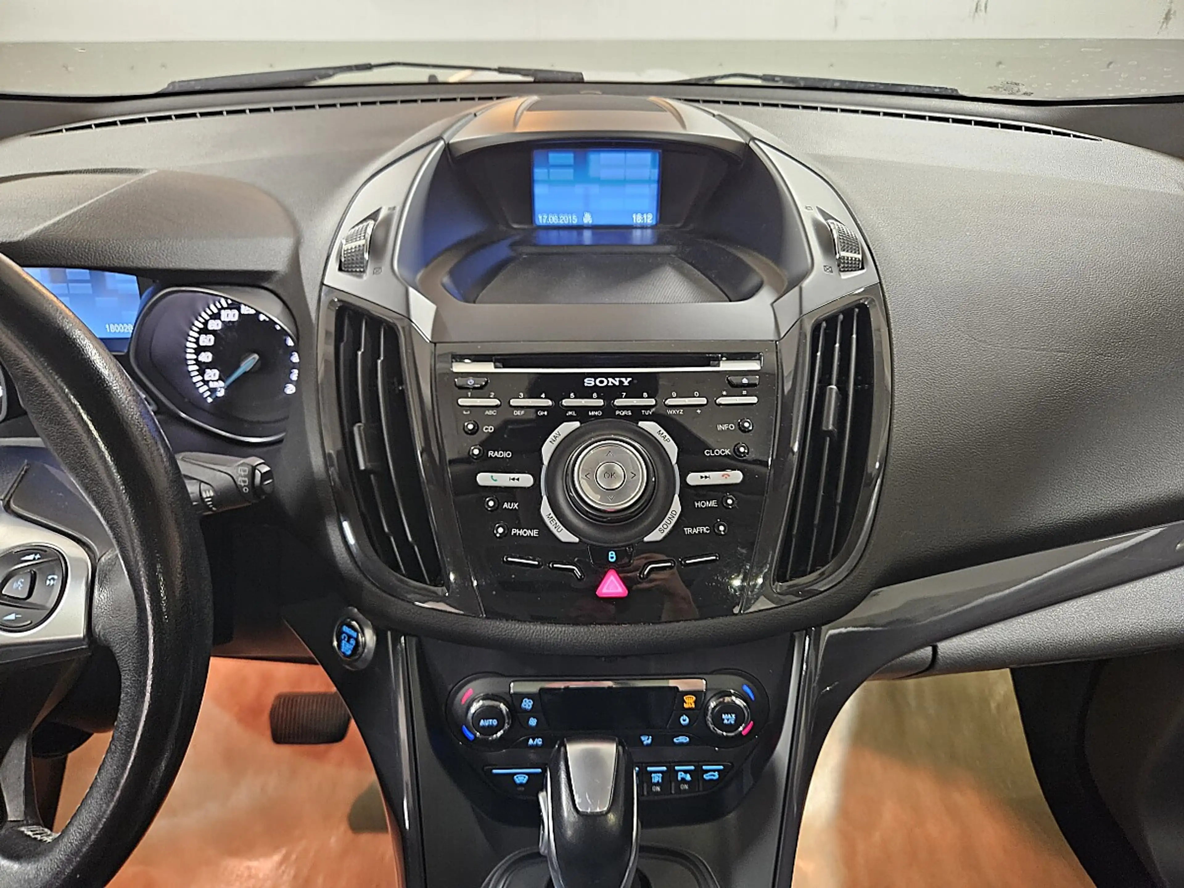 Ford Kuga 2,0 TDCi Titanium S 4x4 Aut. — photo 11