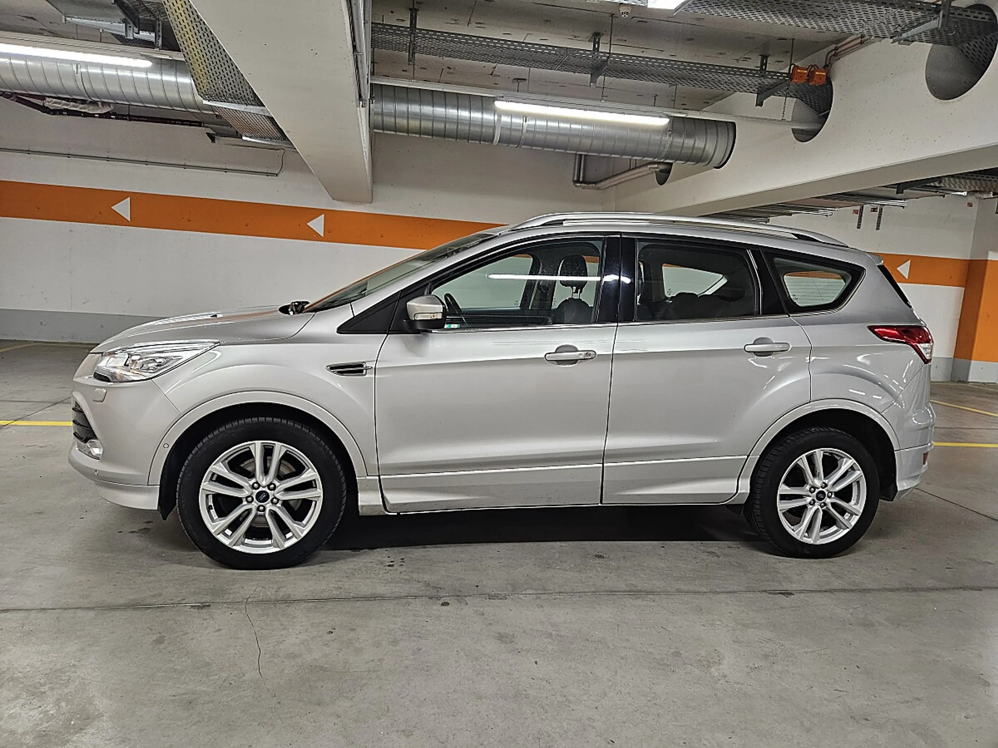 Ford Kuga 2,0 TDCi Titanium S 4x4 Aut. — photo 4