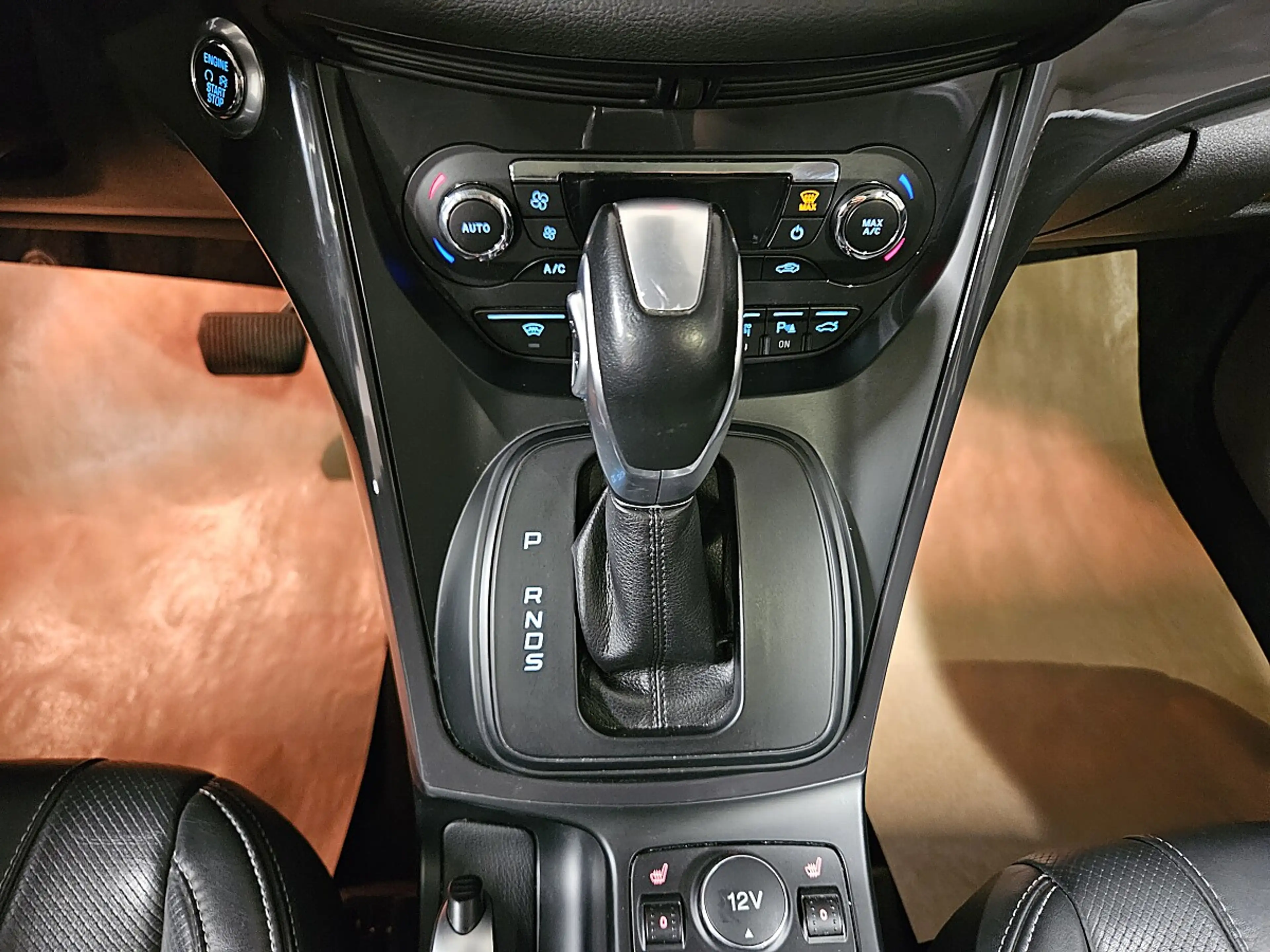 Ford Kuga 2,0 TDCi Titanium S 4x4 Aut. — photo 13