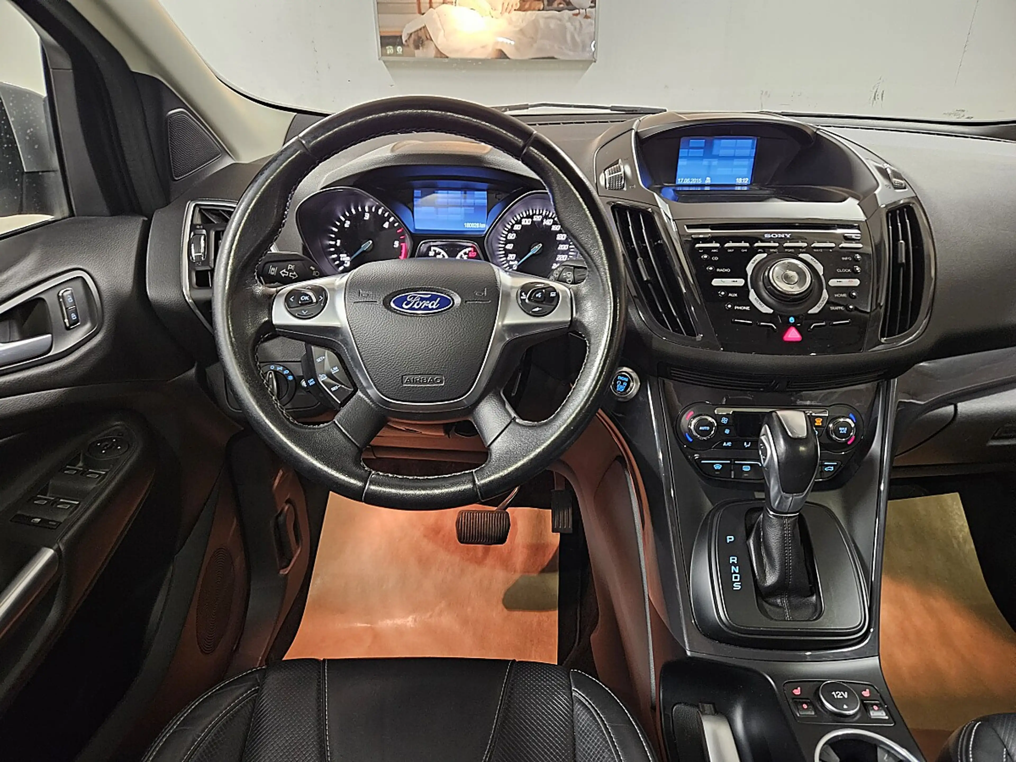 Ford Kuga 2,0 TDCi Titanium S 4x4 Aut. — photo 10