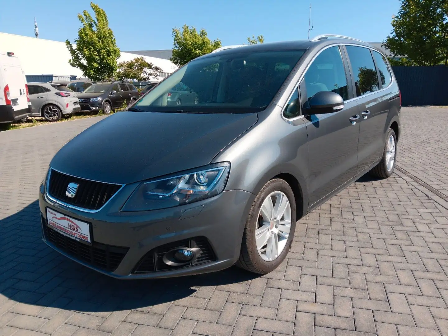 SEAT Alhambra Style Panodach AHZV Bi-Xenon Klima Grau - 1