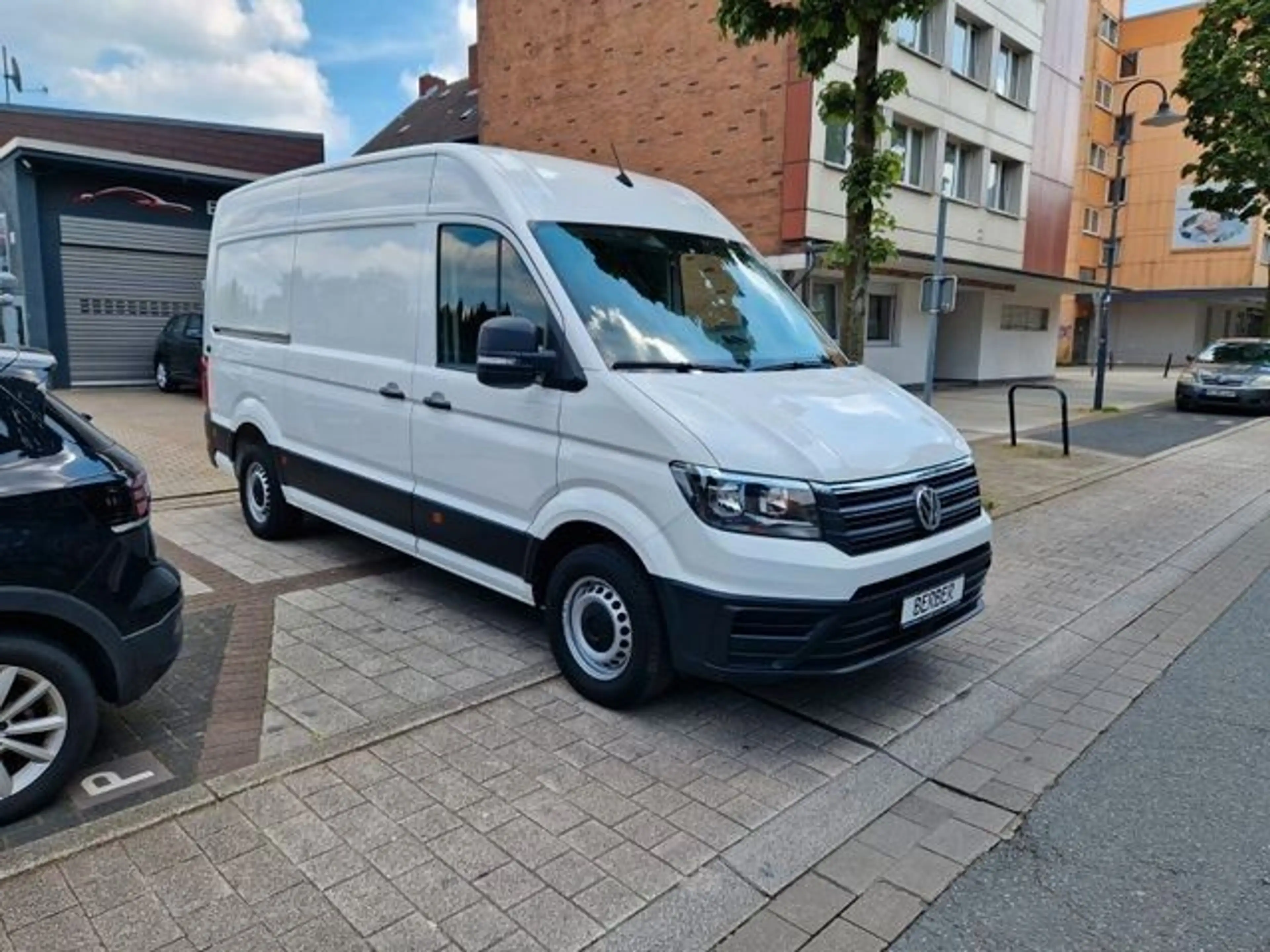 Volkswagen Crafter Kasten 30 mittellang Hochdach FWD L2 H2 — photo 3