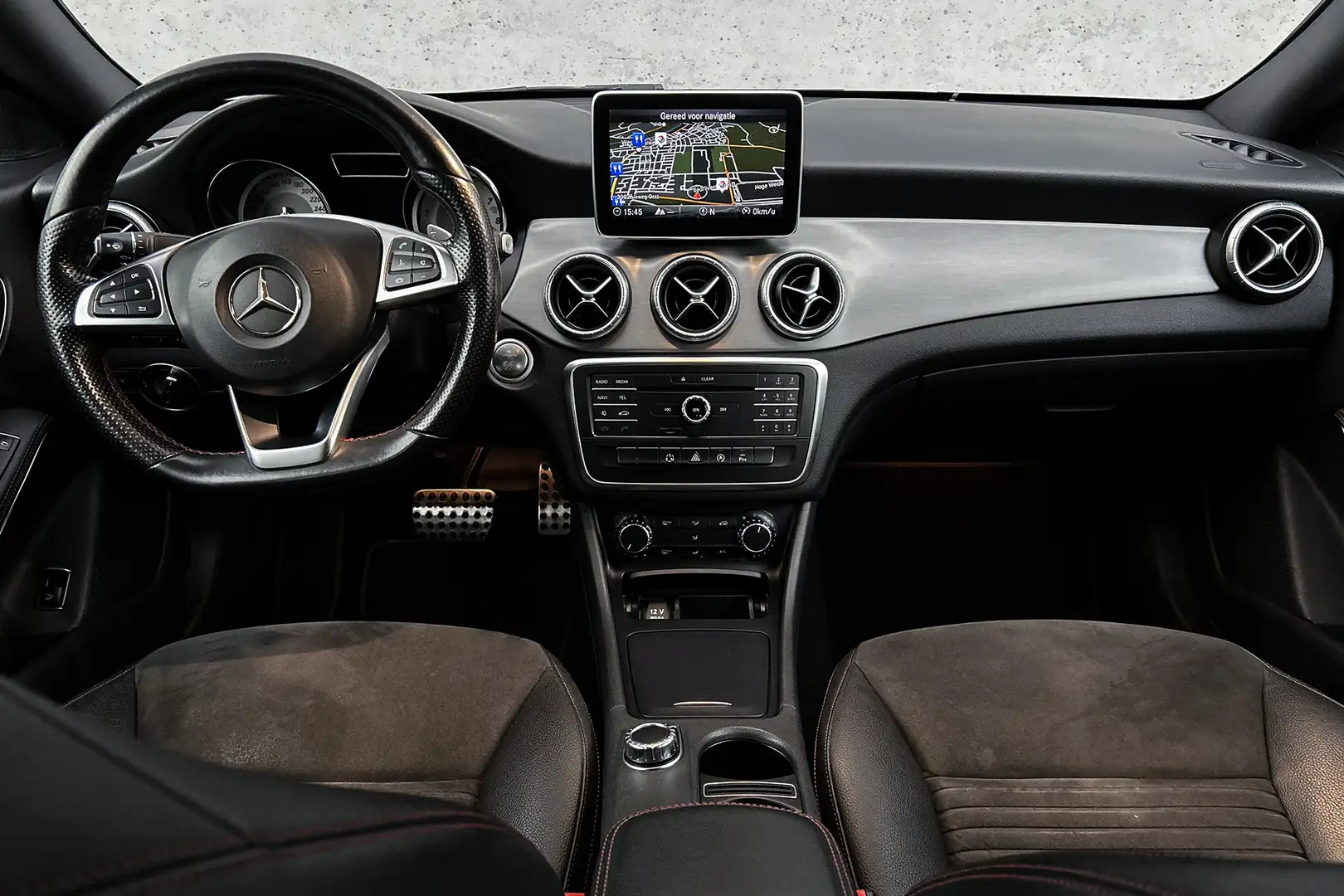 Mercedes-Benz CLA 180 Ambition | Parkeersensoren | Cruise control | Navi Gris - 2