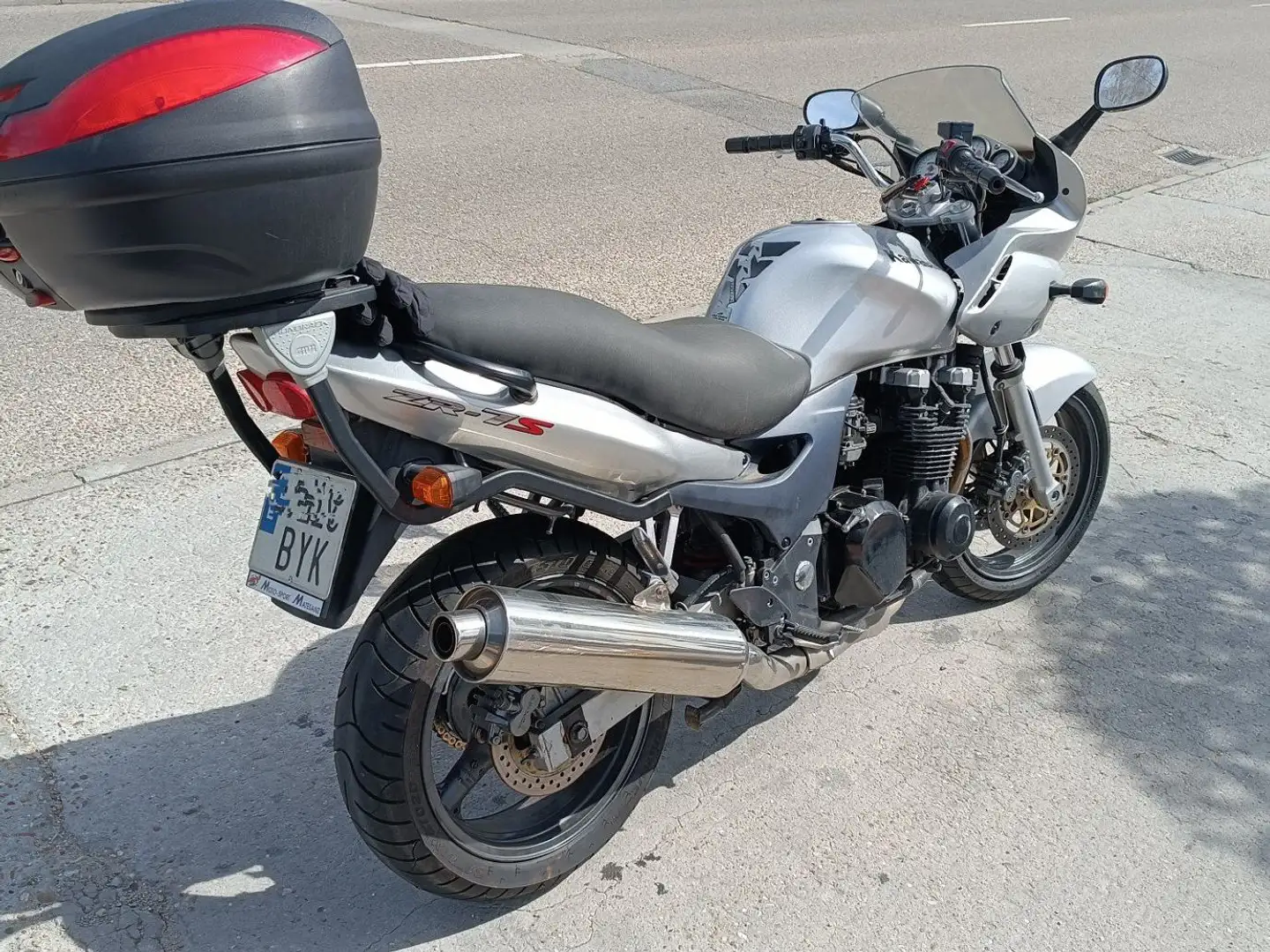 Kawasaki ZR - 7 ZR7S Plateado - 1