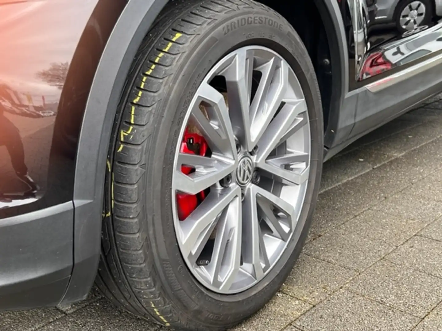 Volkswagen T-Roc Sport 4Motion 2.0 TSI LED Navi Kurvenlicht ACC All Schwarz - 2