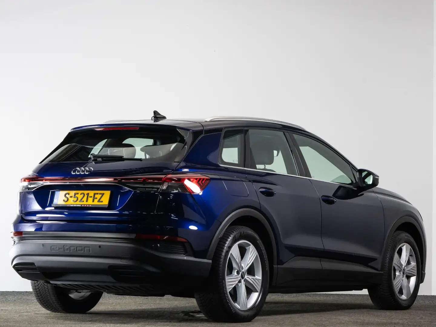 Audi Q4 e-tron Advanced Edition 35 55 kWh 170pk | Head-up display Bleu - 2
