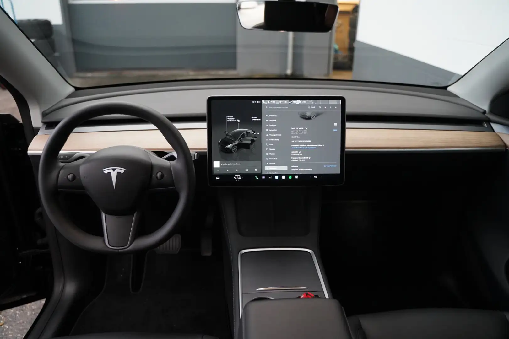 Tesla Model Y Long Range AWD *Mwst. ausweisbar* Schwarz - 2