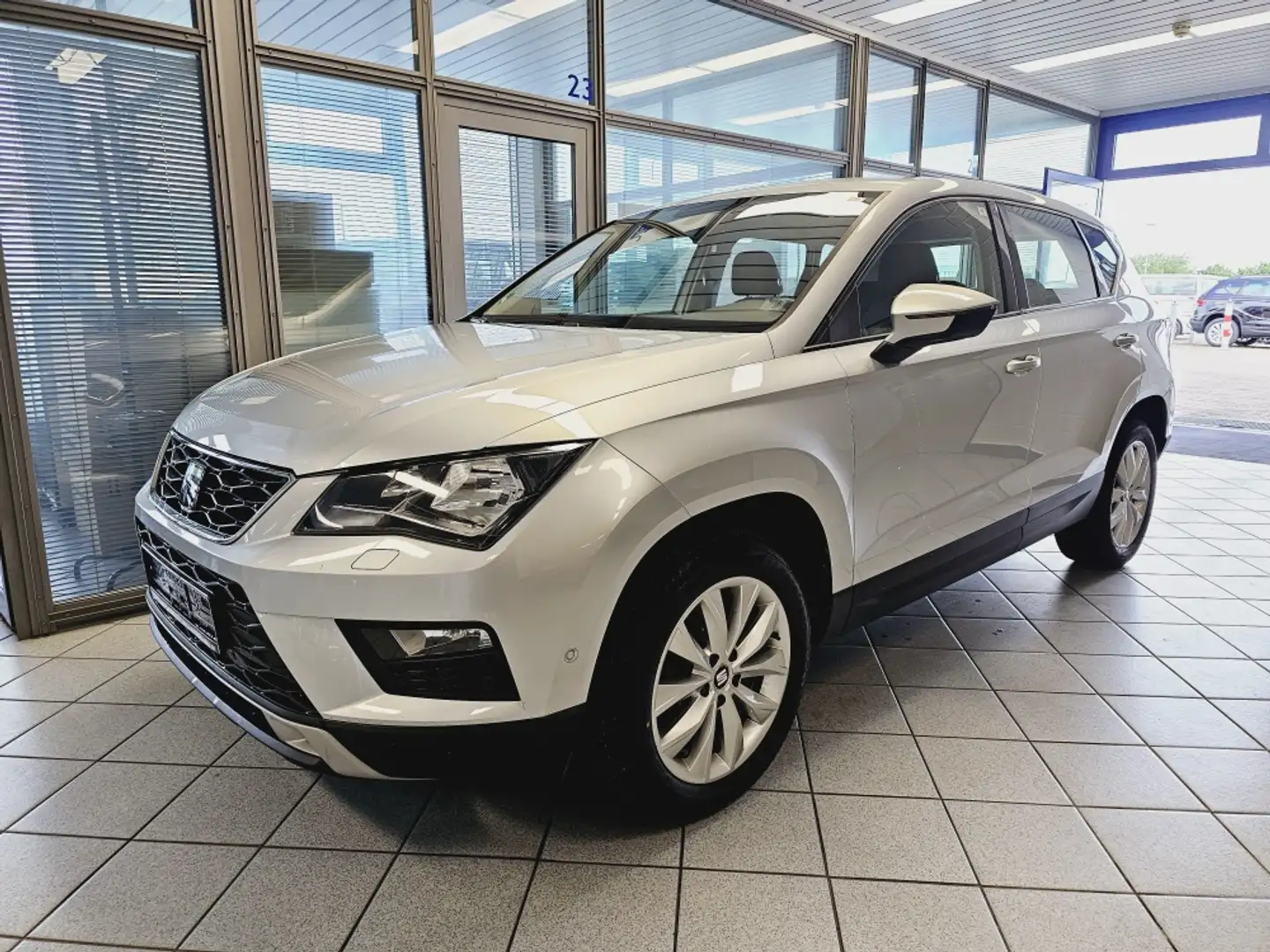 SEAT Ateca Style DSG,Climatr,PDC,Navi,SHZ,Tempomat, Argent - 2