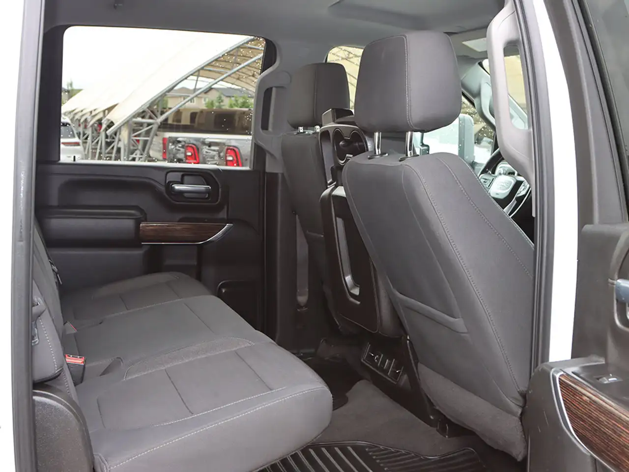 GMC Sierra 3500HD снимка GMC Sierra 3500HD