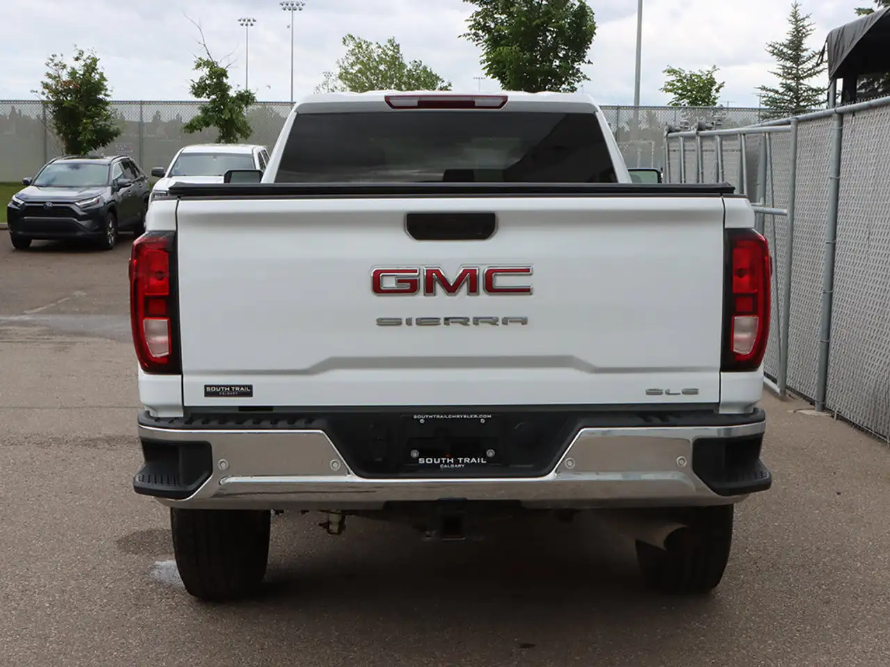 GMC Sierra 3500HD снимка GMC Sierra 3500HD