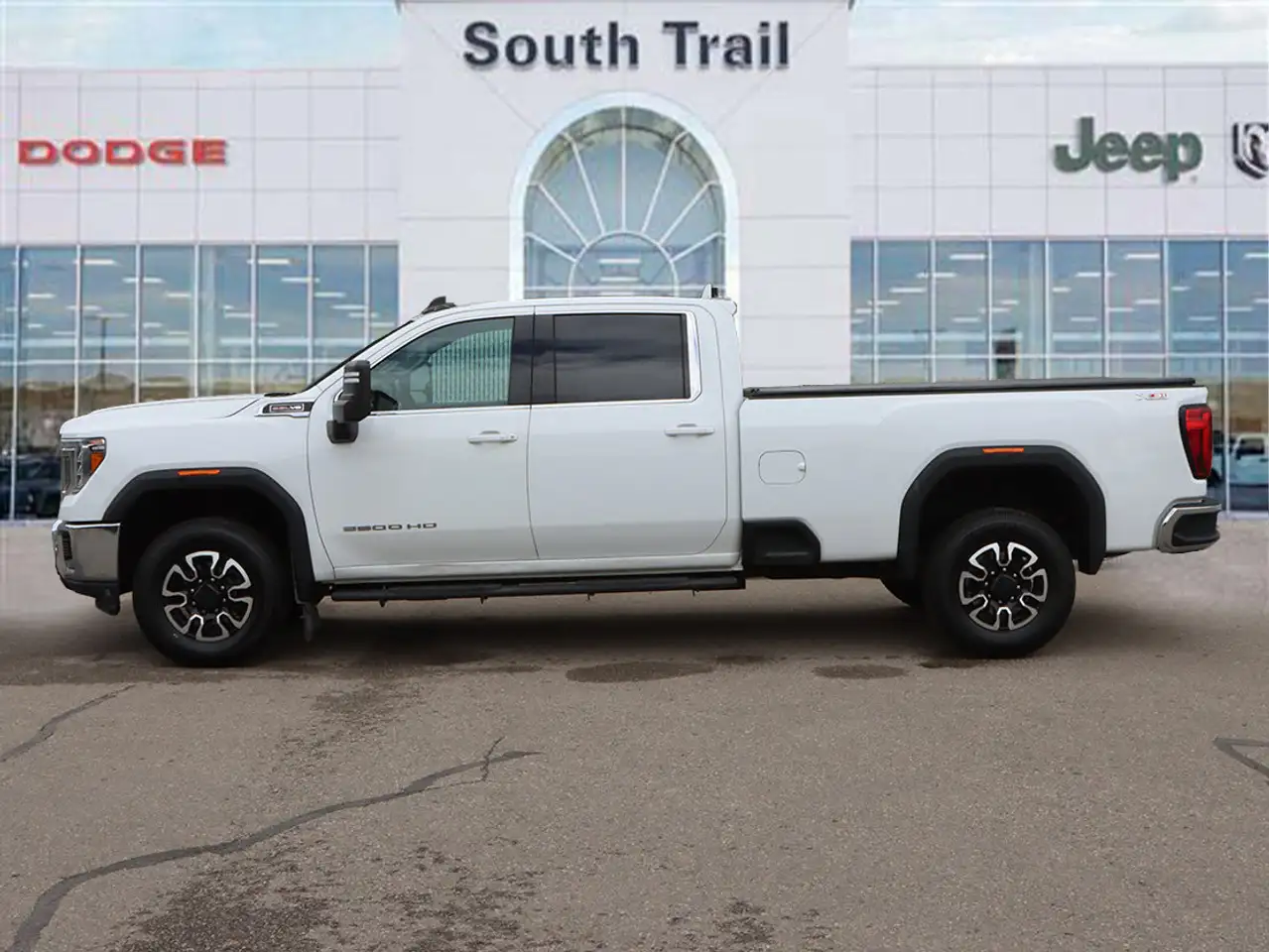 GMC Sierra 3500HD снимка GMC Sierra 3500HD