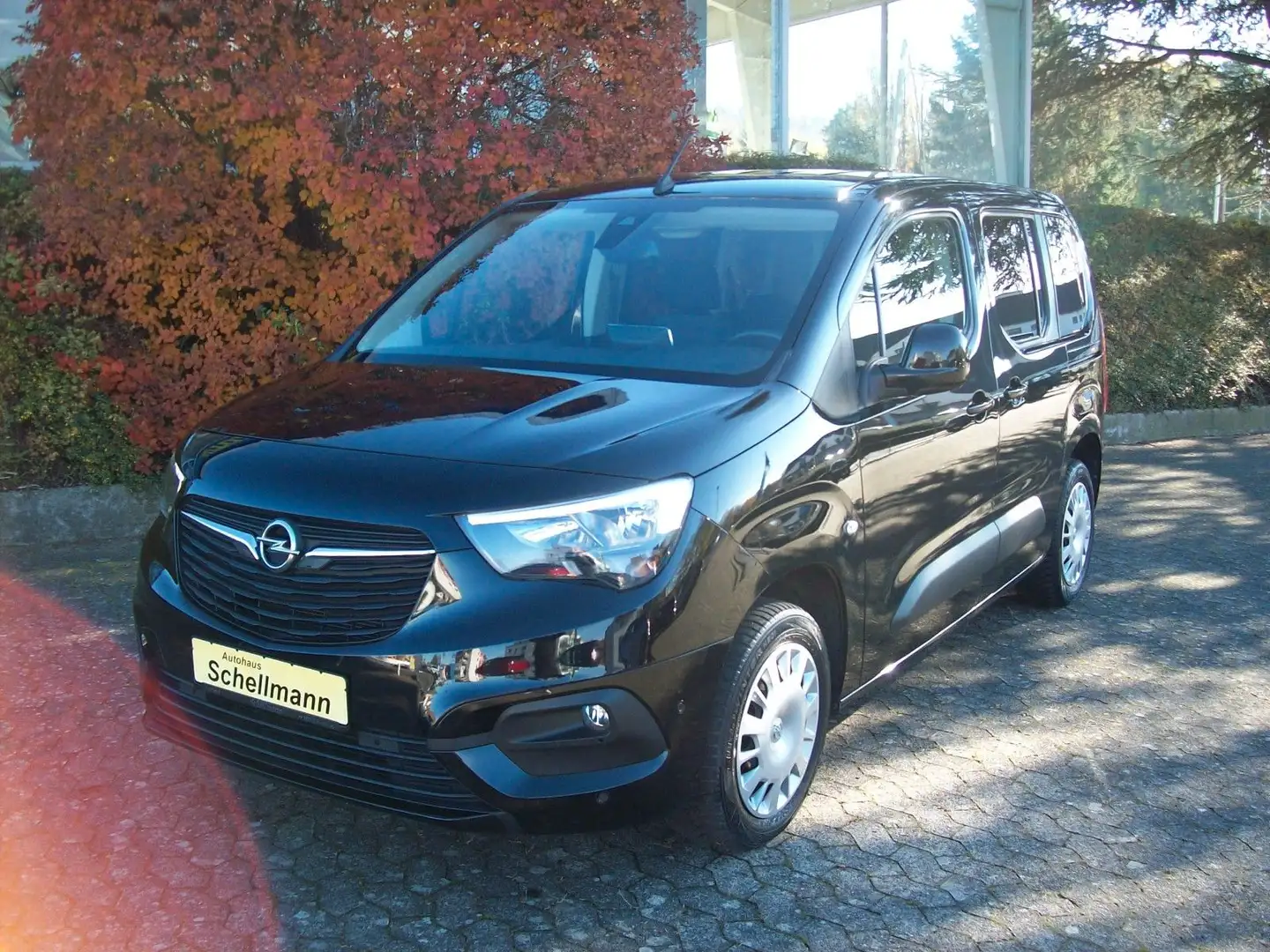 Opel Combo Life 1.5D Elegance PDC+Kam SHZ Navi-App Schwarz - 2