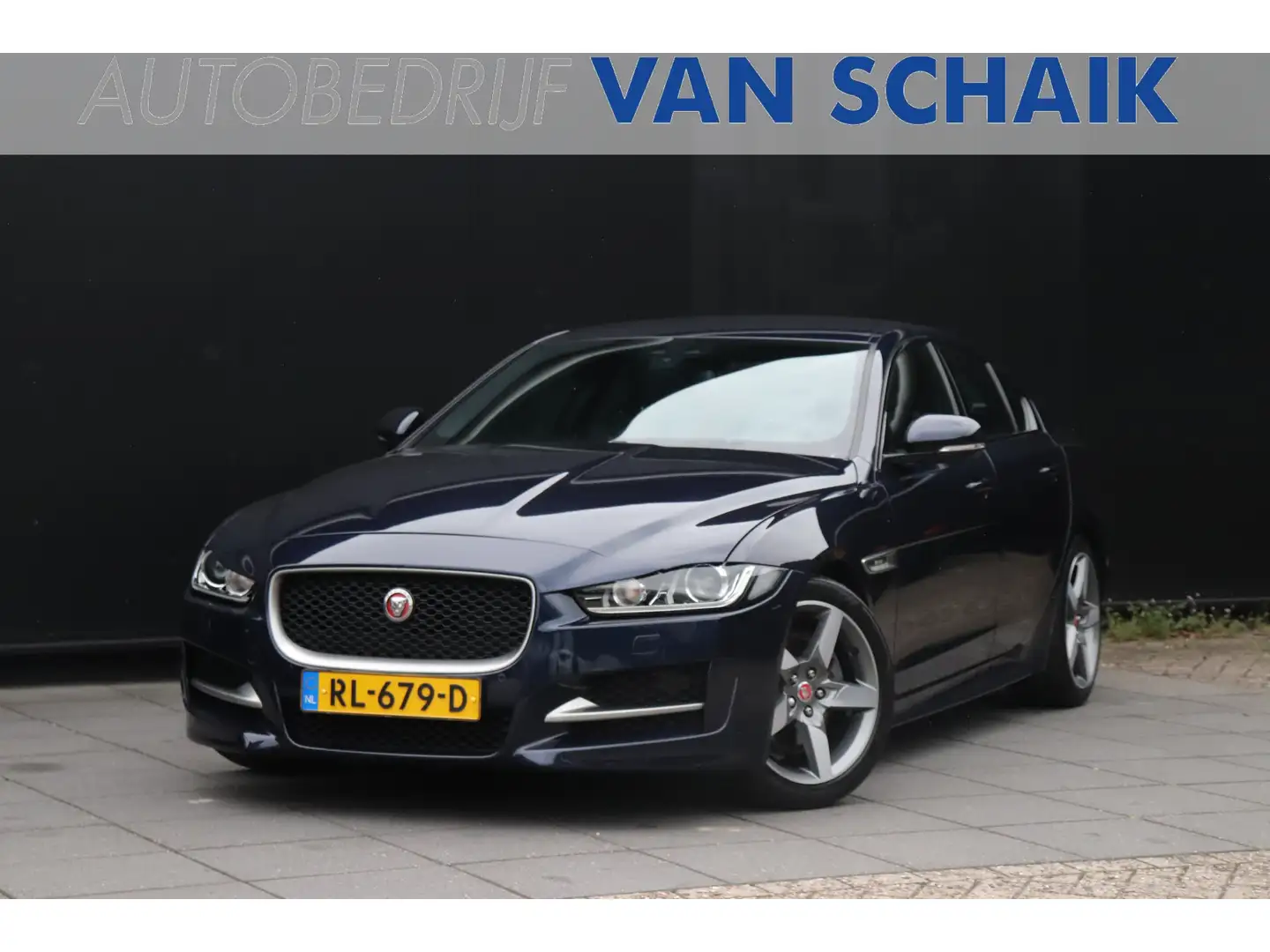Jaguar XE 2.0 D Portfolio | R SPORT | MERIDIAN | STOELVERW. Blauw - 1