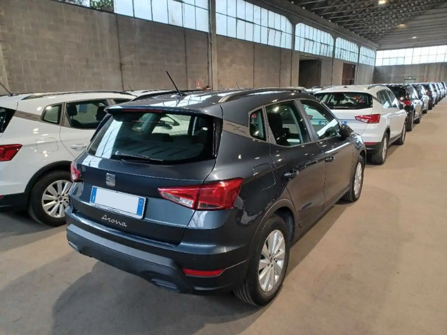 SEAT Arona 1.0 ECOTSI STYLE 95 CV Grigio - 2