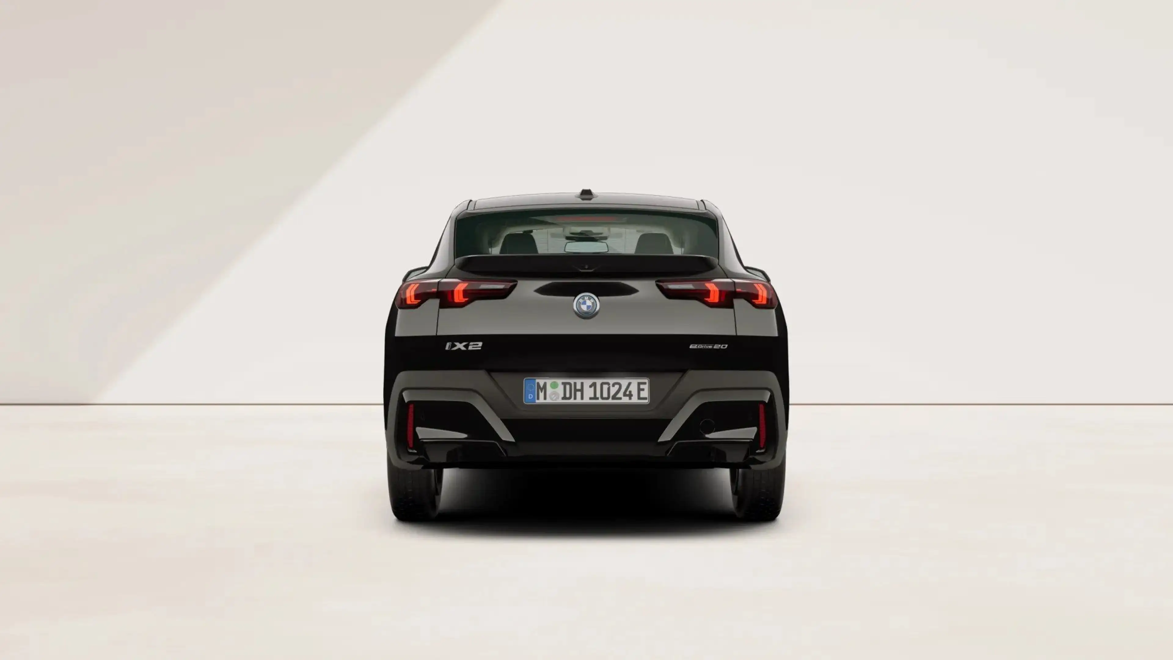 BMW iX2 eDrive20 1 x VERFÜGBAR 18"LM+NAVI+KAMERA+SI.HEIZU — photo 7